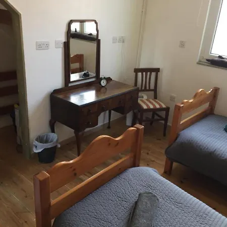 Lovely Twin Room With Terrace London Exterior foto